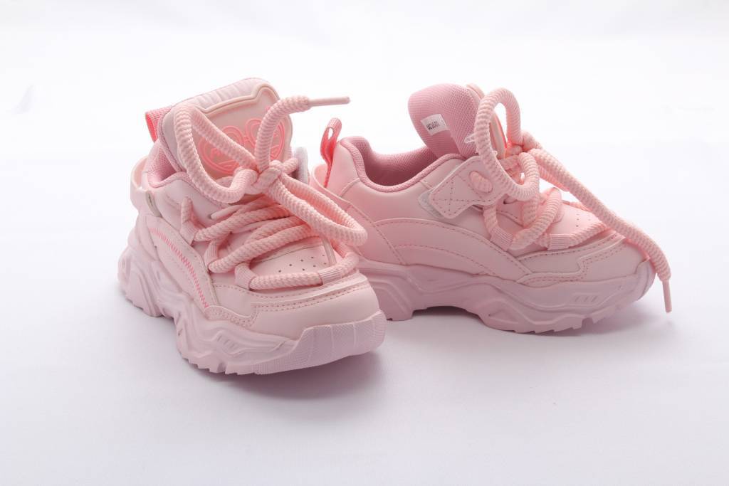 Кроссовки